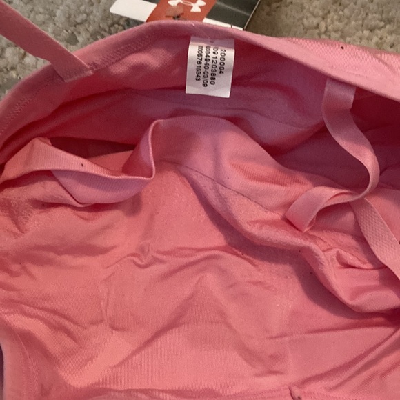 NWT Women’s Pink Under Armour Athletic Tank with built in bra - Picture 4 of 7